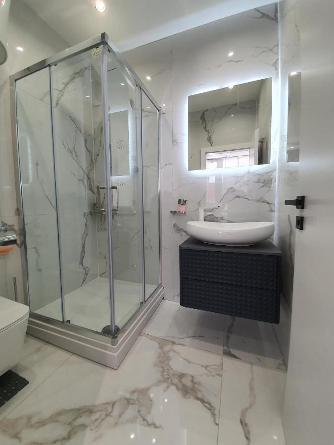 Apartmani Lavin Malinska Kültér fotó